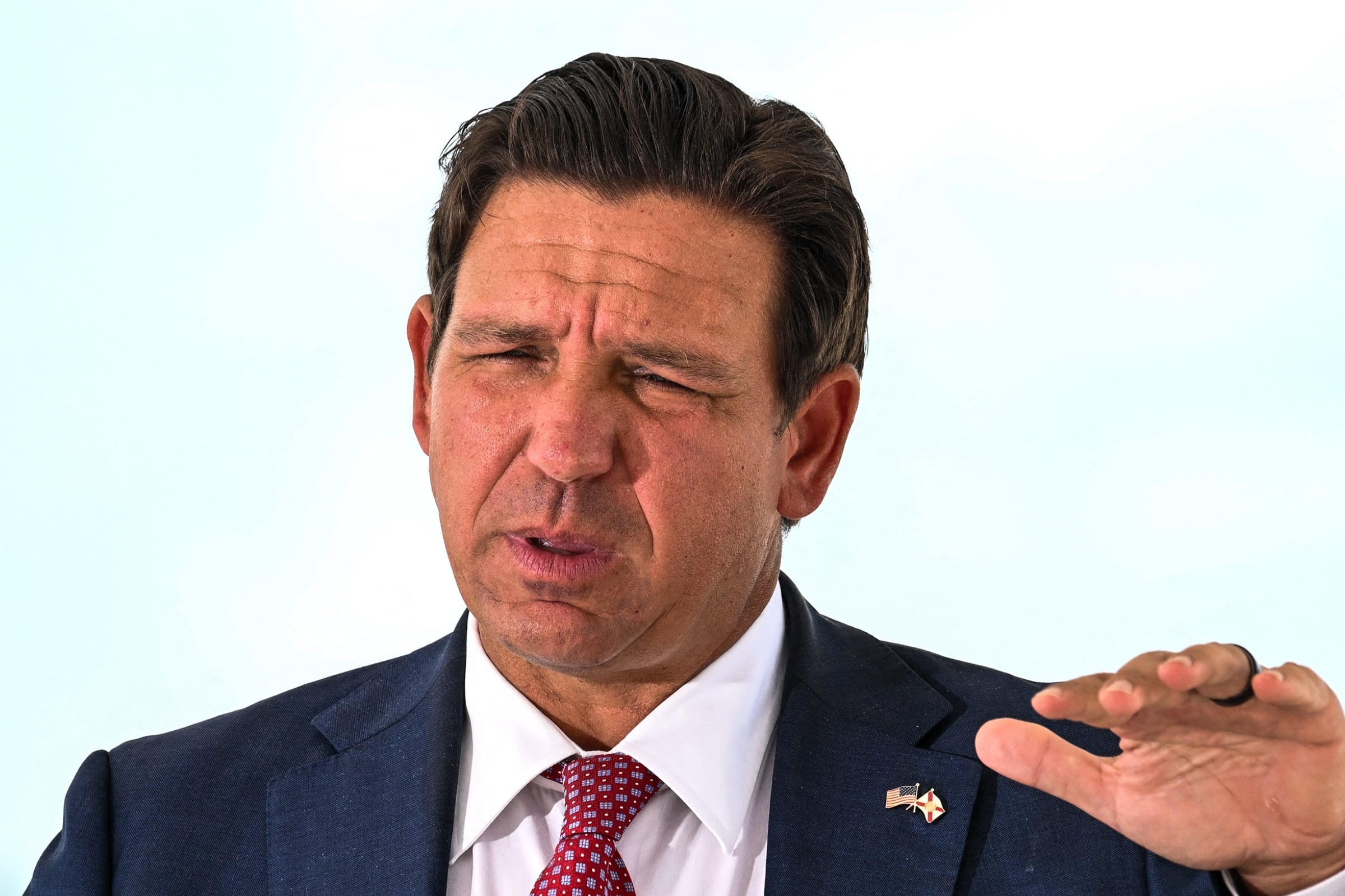 El gobernador Ron DeSantis firmó esta ley en junio del año pasado (Foto: AFP)