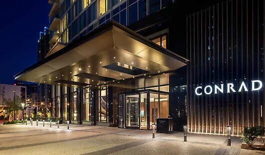 En un lapso de dos años, Miraflores habrá incorporado dos nuevos hoteles cinco estrellas: el InterContinental, del Grupo Poma, inaugurado en 2025, y el próximo hotel Conrad Hotels & Resorts, marca de lujo del grupo Hilton Worldwide.