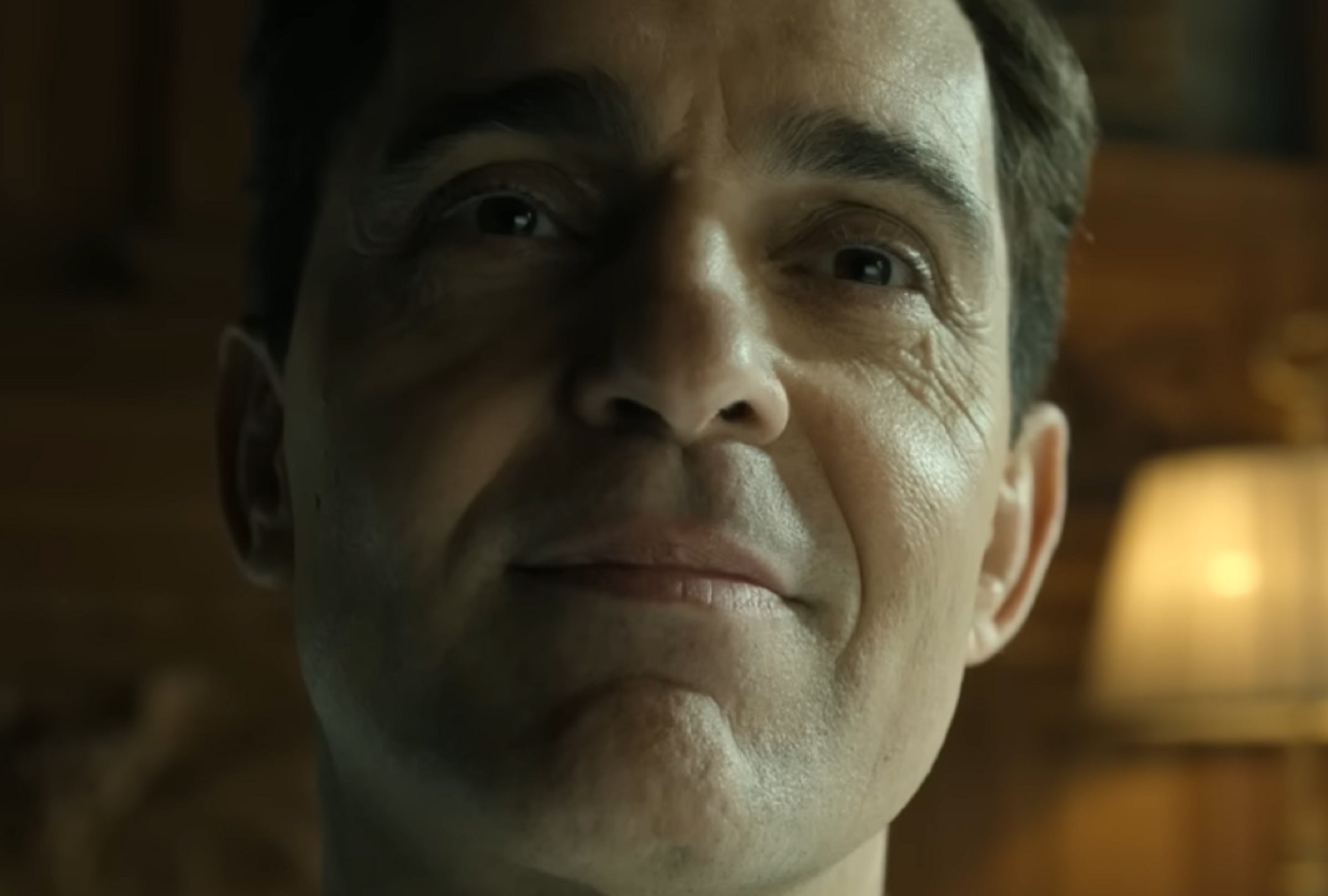 Ambientada en Sevilla, "Berlín y la dama del armiño" sigue a Berlín (Pedro Alonso) y a su banda mientras planean robar el célebre cuadro de Leonardo da Vinci, en un golpe arriesgado contra un duque.(Foto: Netflix)