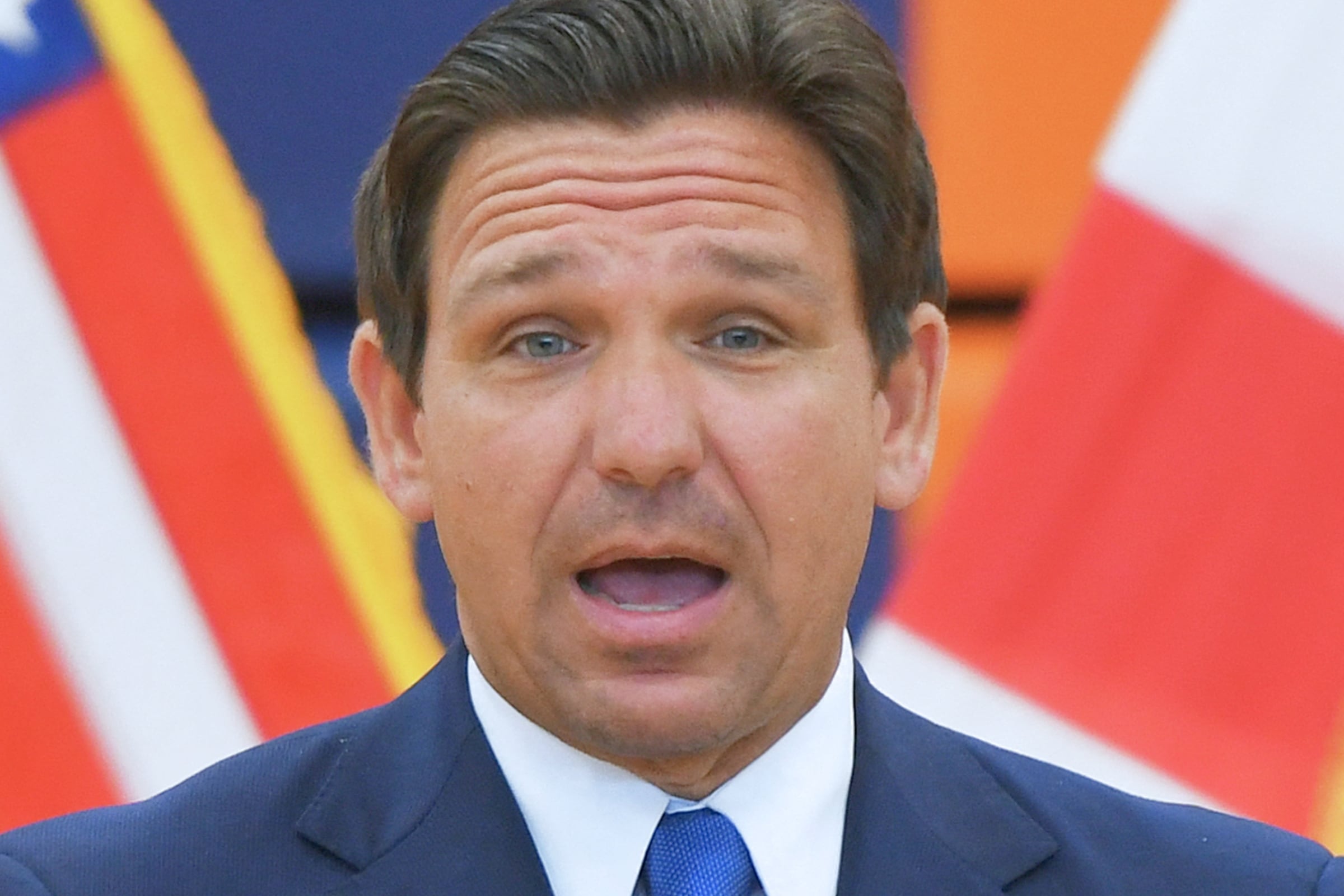 Ron DeSantis aprobó más de 100 leyes que empezarán a regir en Florida desde julio (Foto: AFP)