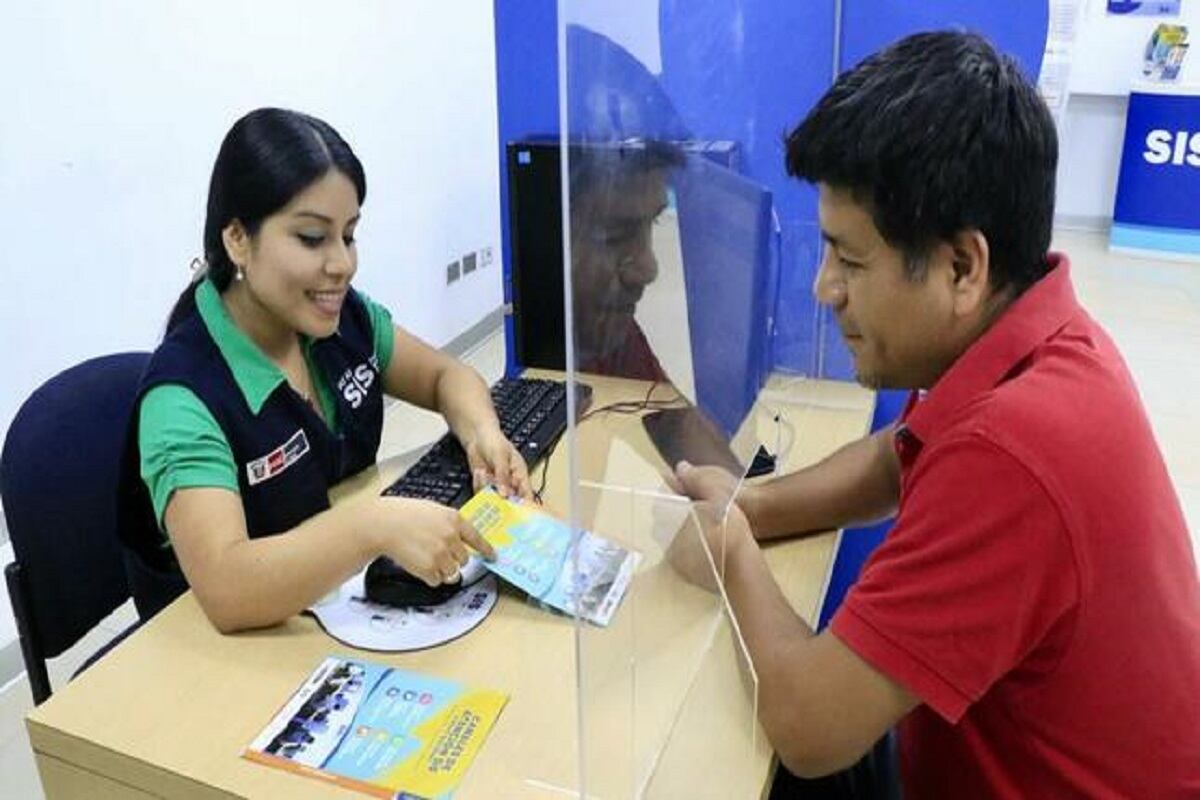 Los acreditados para el reembolso por gastos de sepelio pueden acercarse a cobrar en las agencias del Banco de la Nación a nivel nacional. (Foto: SIS)