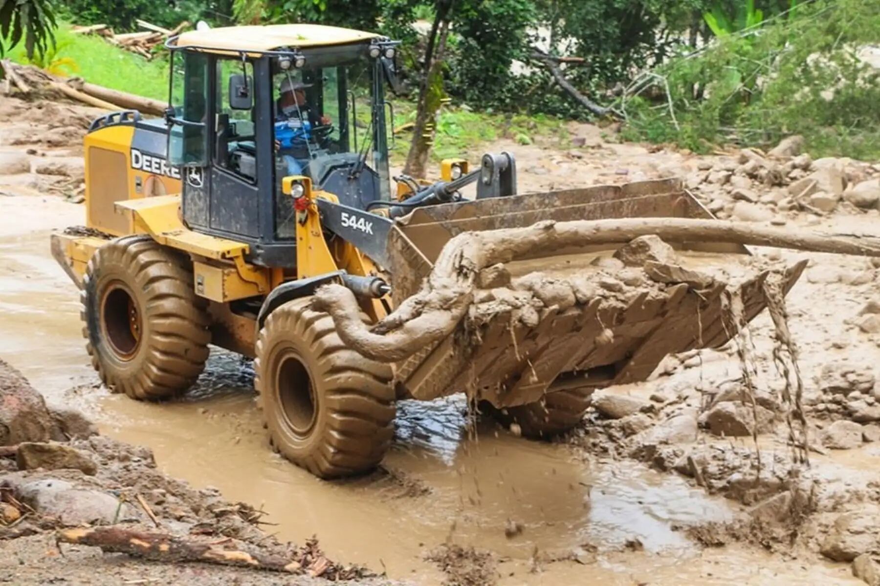 Según las cifras de la Association of Equipment Manufacturers (AEM) que cita la empresa, el mercado peruano de maquinaria crecería alrededor de 20% este año. (Foto: Agencia Andina)
