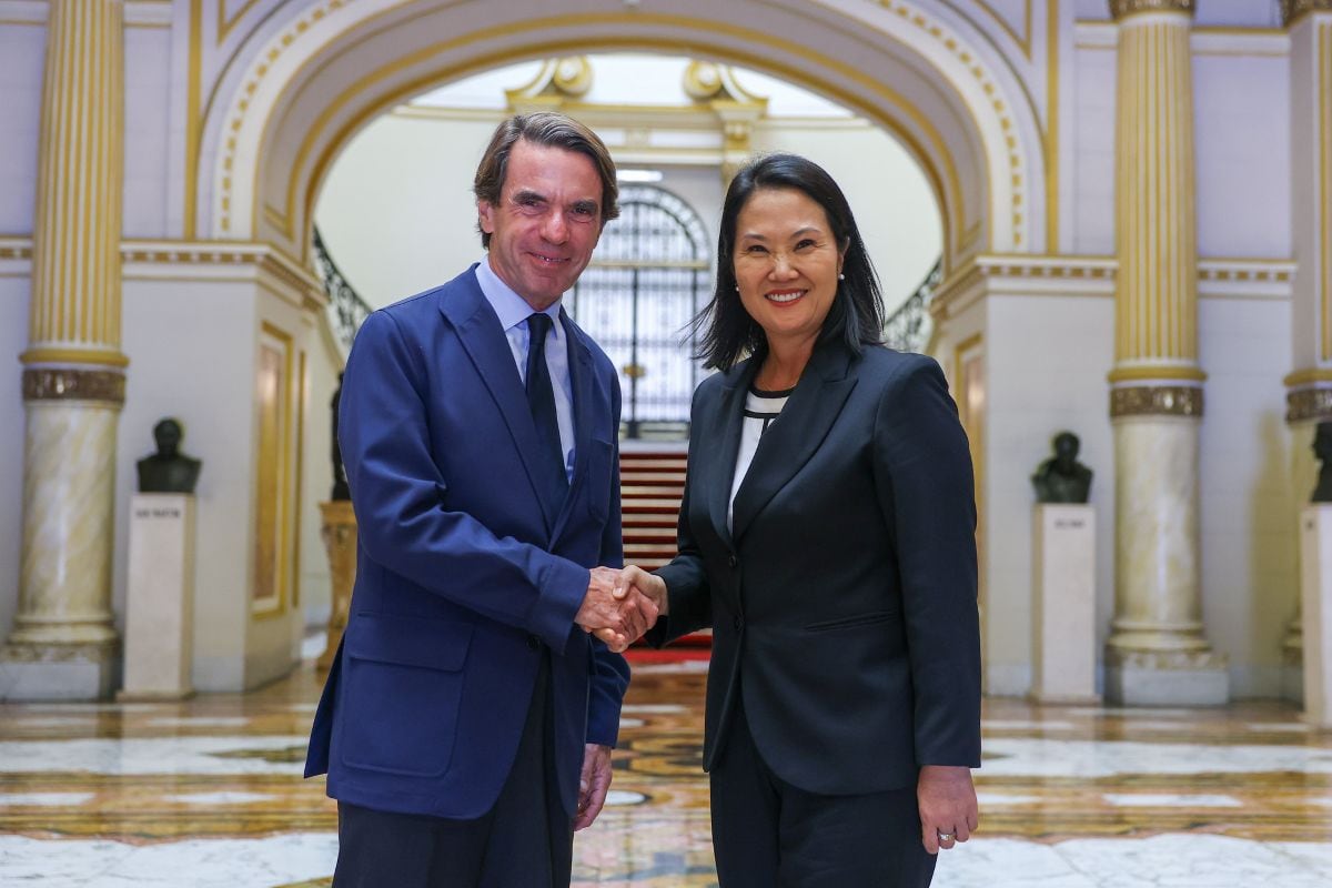 La presidenta Keiko Fujimori y José María Aznar abordaron temas relacionados con inversión, comercio y cooperación entre Perú y España. Foto: Presidencia.
