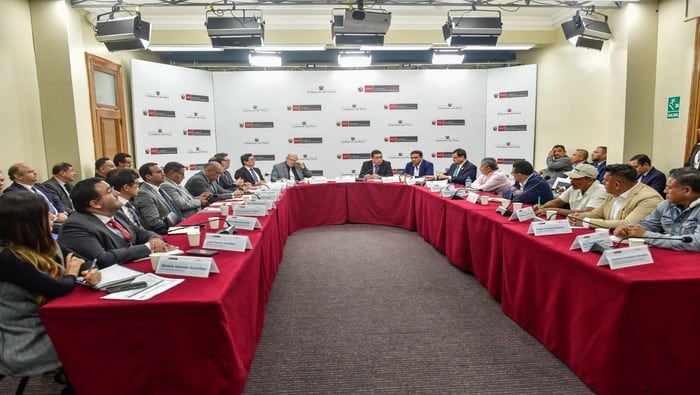 La reunión estuvo liderada por el presidente del Consejo de Ministros, Luis Enrique Arroyo Sánchez, junto al ministro de Desarrollo Agrario y Riego, Felipe César Meza Millán, y el viceministro de Gobernanza Territorial, Martín Gavidia. (Foto: Difusión)