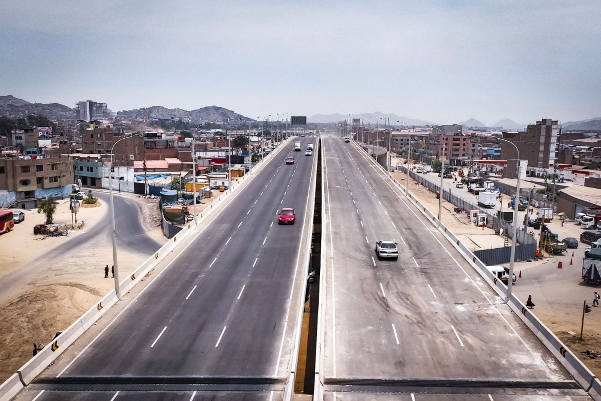 MML inaugura el bypass Las Torres en la autopista Ramiro Prialé, como parte del plan de mejora vial en Lima Este. Alcalde de Lima también verificó los avances de la ampliación de tres kilómetros de la autopista. Foto: MML.