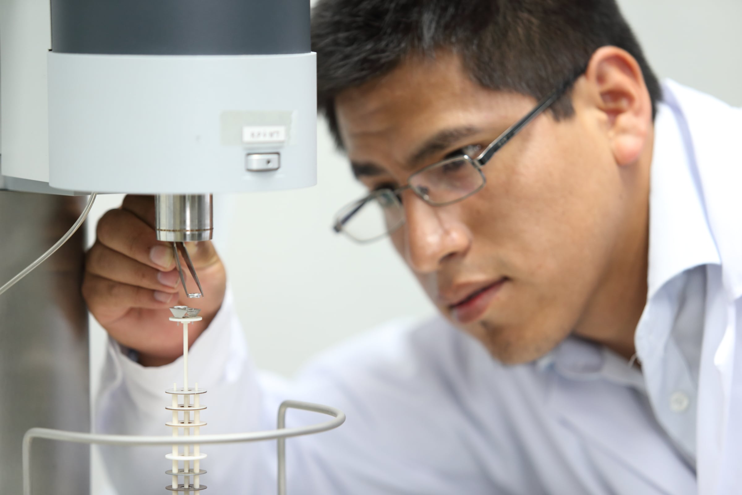 “Cada vez estamos priorizando proyectos que sirvan para solucionar problemas públicos o mejorar productos que puedan ser exportados", explican desde Concytec. Foto: referencial / GEC