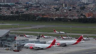 Colombia da primer paso para reabrir vuelos internacionales 