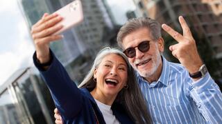 Las 4 ciudades recomendadas en el mundo para los jubilados que no manejan autos