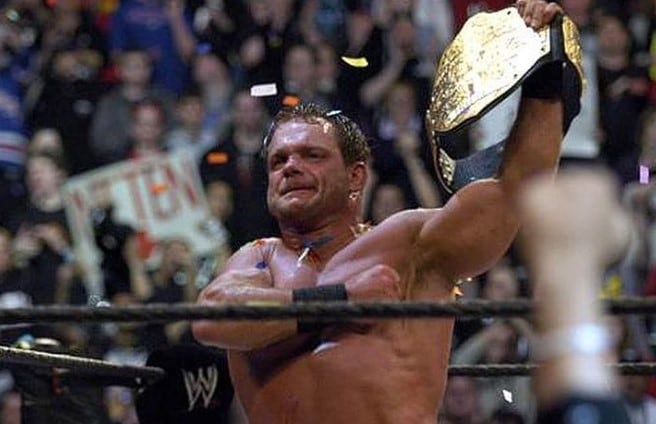 Chris Benoit fue un gran luchador de la WWE, pero todo relacionado a él fue eliminado desde que se dio a conocer que asesinó a su familia y luego se suicidó (Foto: WWE)