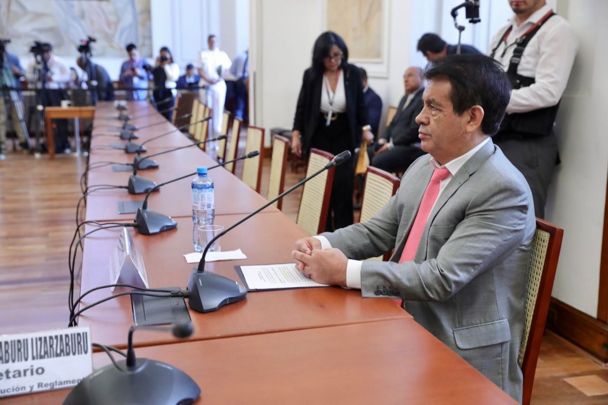 El fiscal de la Nación, Tomás Gálvez, sustentó en el Congreso el proyecto de nueva Ley Orgánica del Ministerio Público. Foto: Congreso.