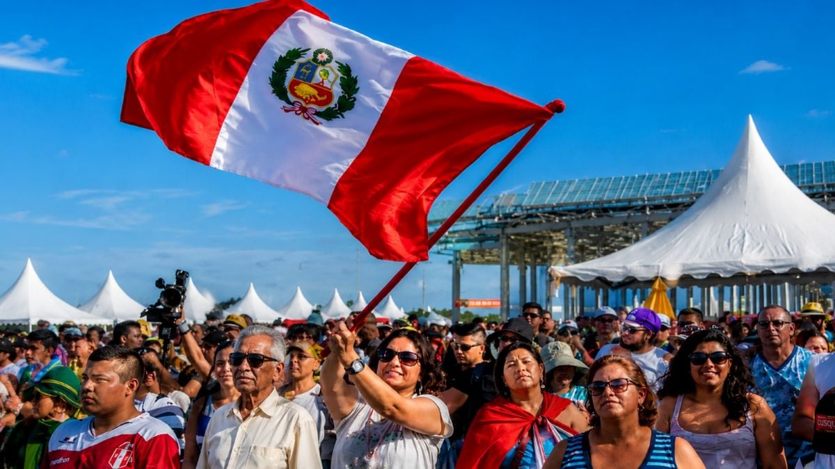 El Pleno del Congreso aprobó la ampliación de beneficios tributarios para migrantes peruanos que decidan retornar al país. Foto: Congreso.