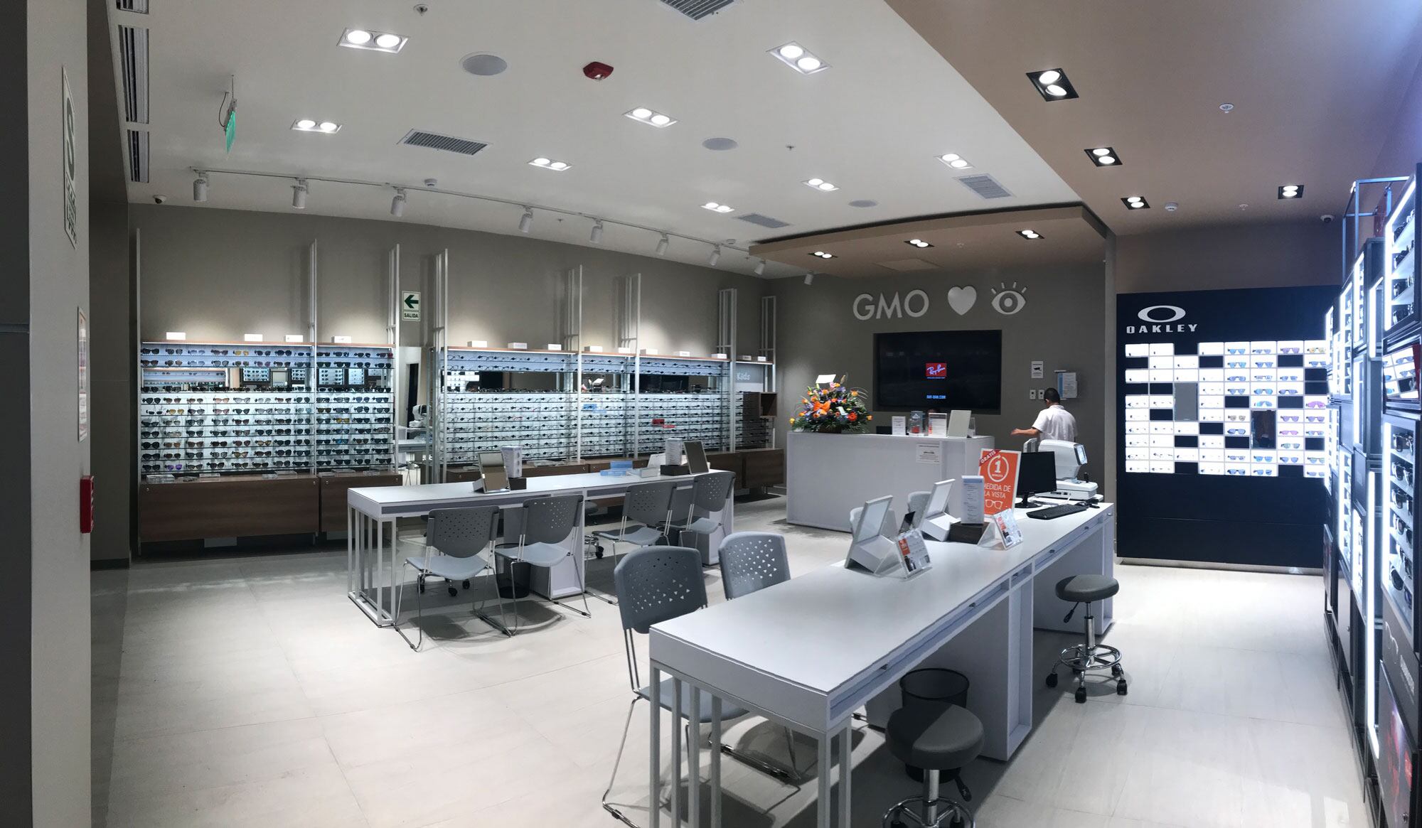 GMO pertenece al fabricante de gafas y productos ópticos EssilorLuxottica, propietario de Grupo GrandVisión, dueño de Topsa Perú. Foto: referencial.