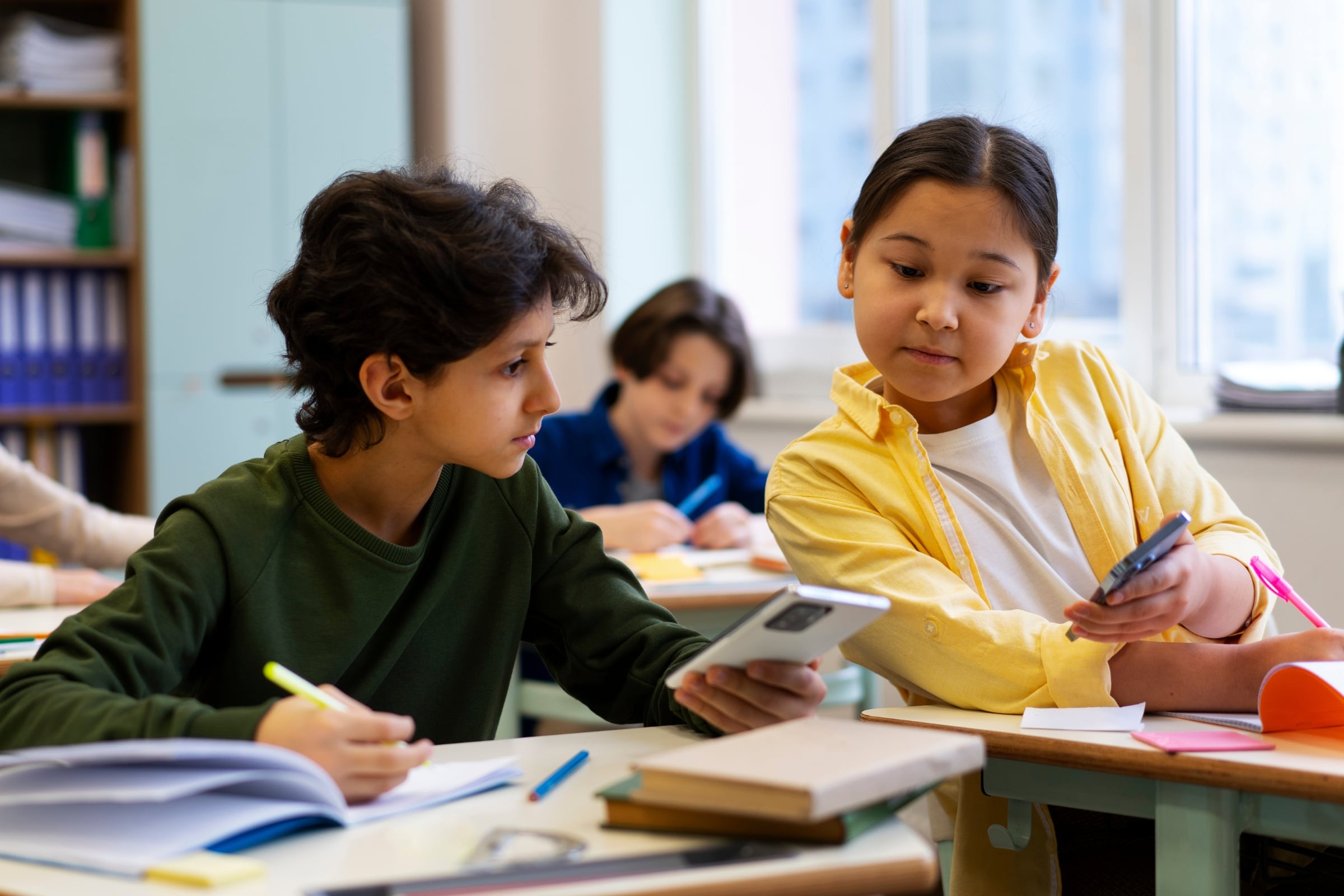 La medida busca el uso excesivo de la tecnología en sus aulas (Foto: Freepik)