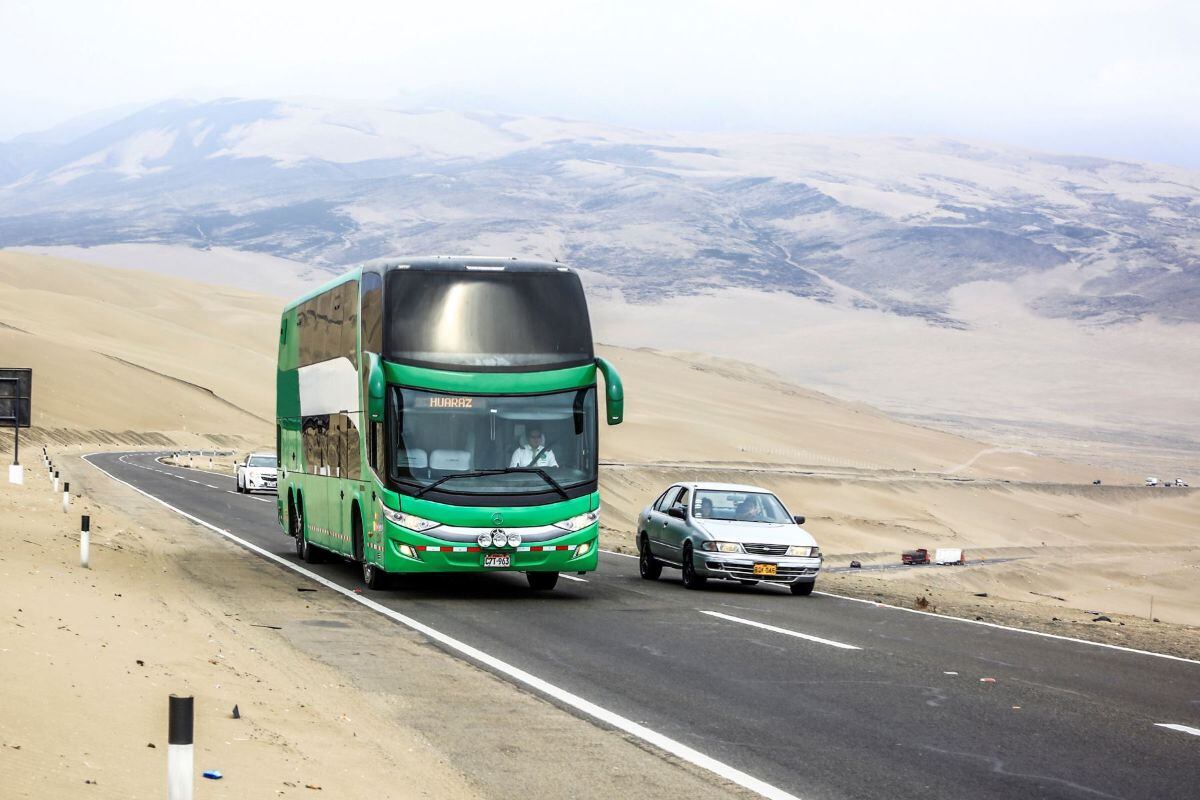 Durante el feriado por Fiestas Patrias, miles de peruanos se desplazaron por carretera desde terminales autorizados en todo el país. Foto: Andina.