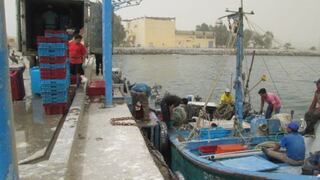 Inspectores de Produce intervienen 10 embarcaciones sin permiso de pesca
