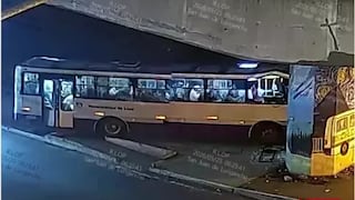 Bus del Corredor Morado impactó contra estructura de la Línea 1 del Metro de Lima