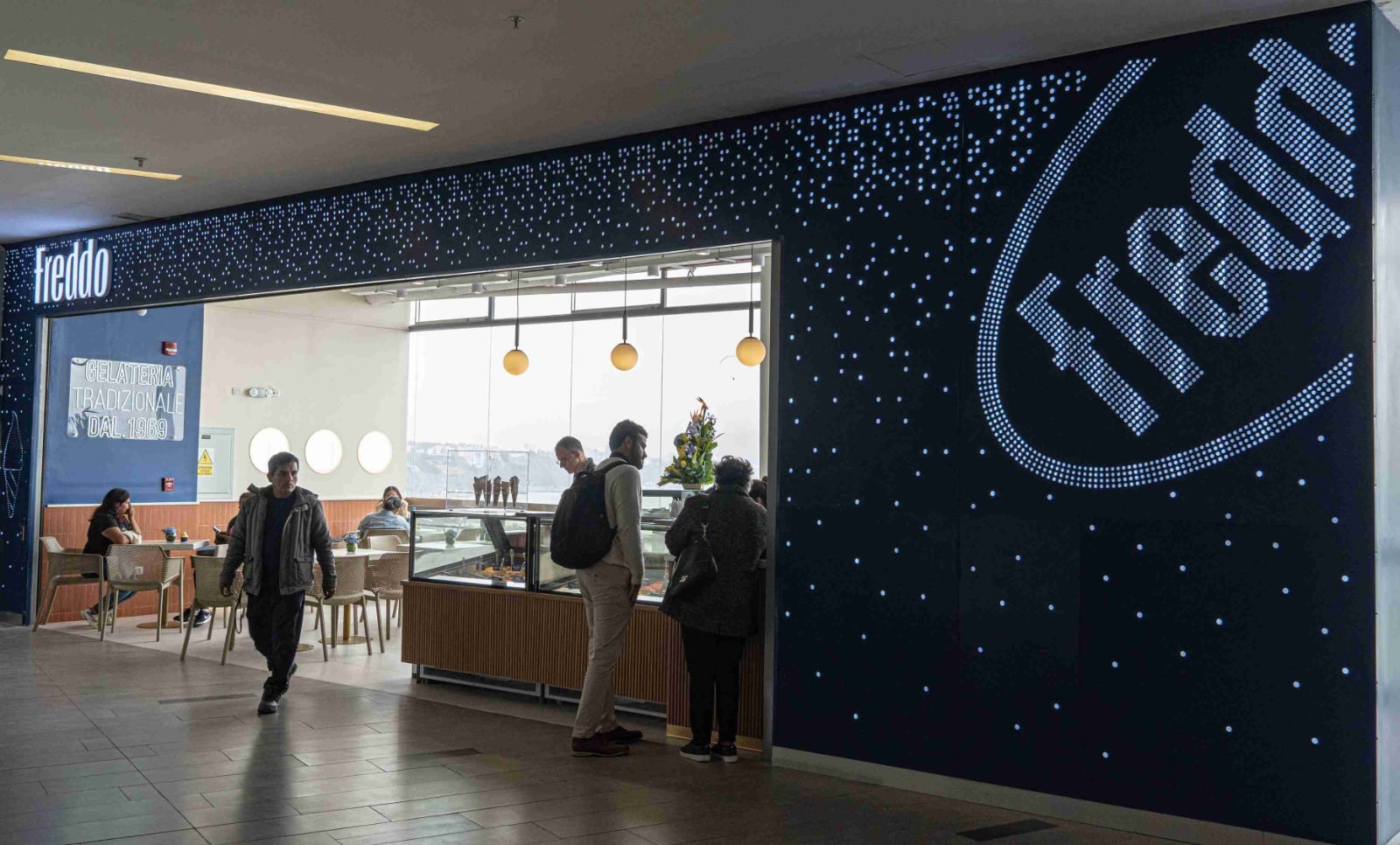 El negocio se concentra principalmente en tiendas físicas en Lima. (Foto: Freddo Perú)