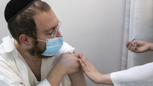 Israel entregará datos médicos a cambio de vacunas de Pfizer