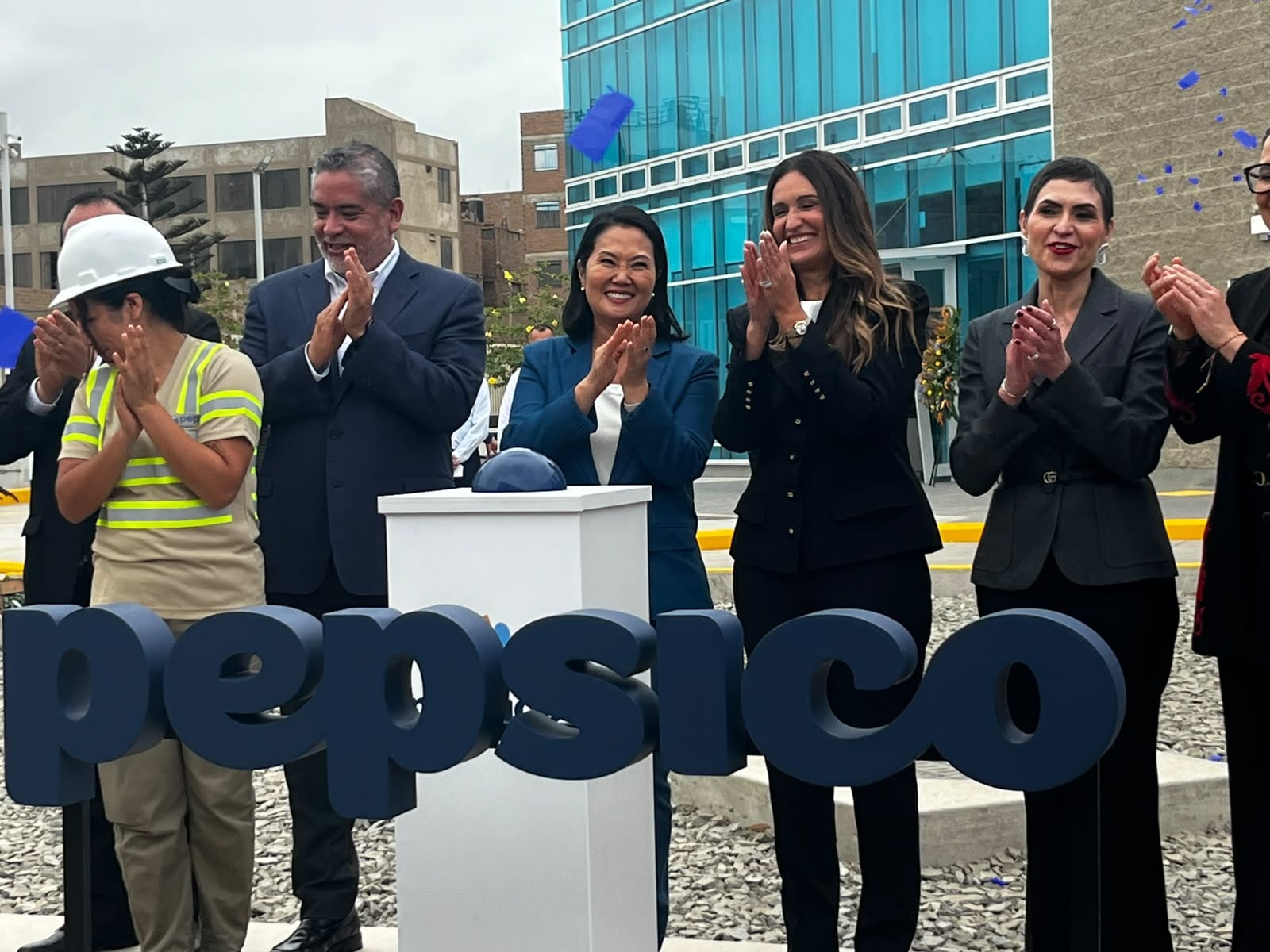 Keiko Fujimori participó en la inauguración del nuevo centro logístico de PepsiCo en el Callao.