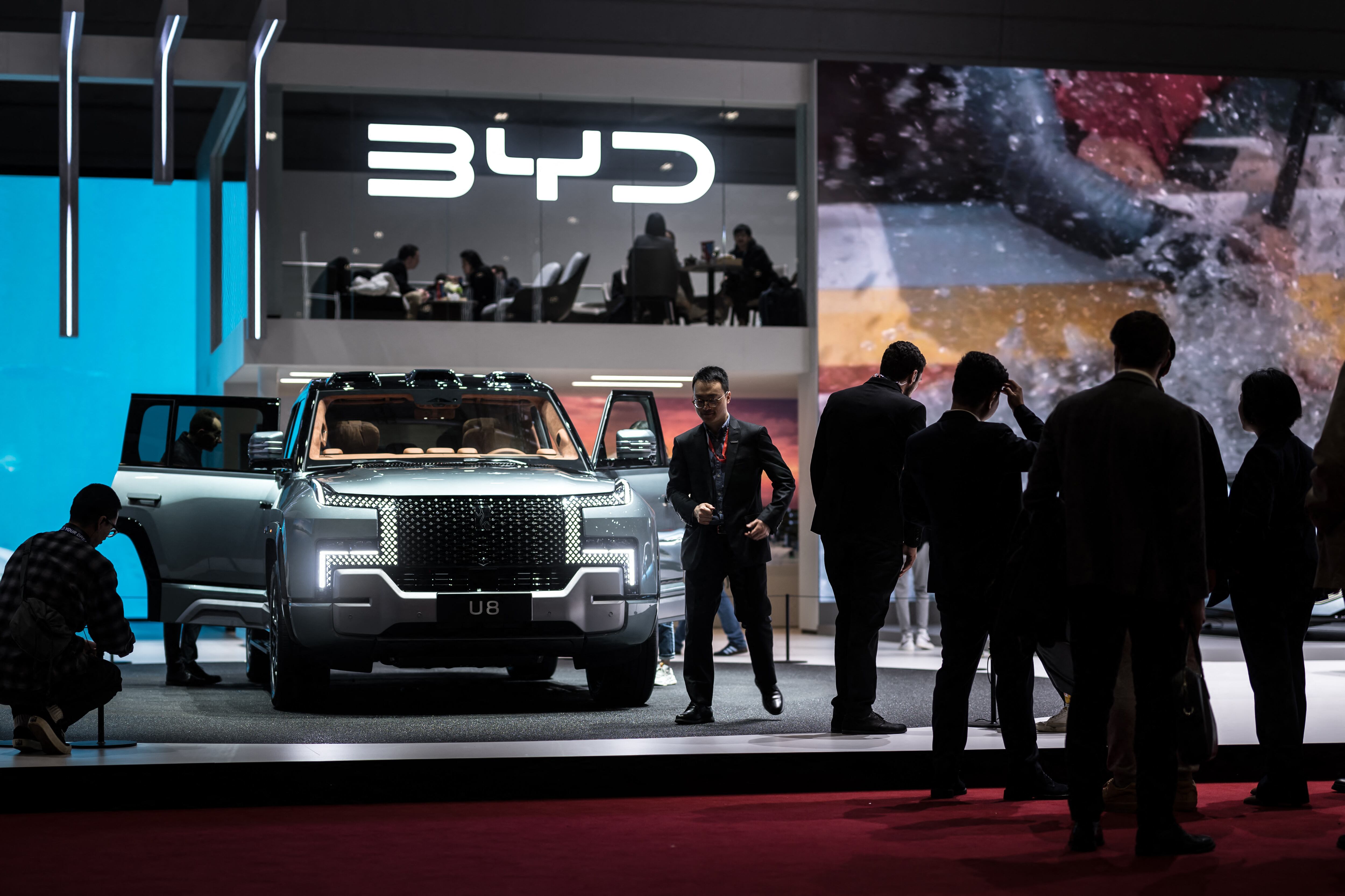 Los vehículos inteligentes “serán la próxima batalla del sector tras la electrificación”, prevén desde BYD. Foto: Fabrice Coffrini / AFP