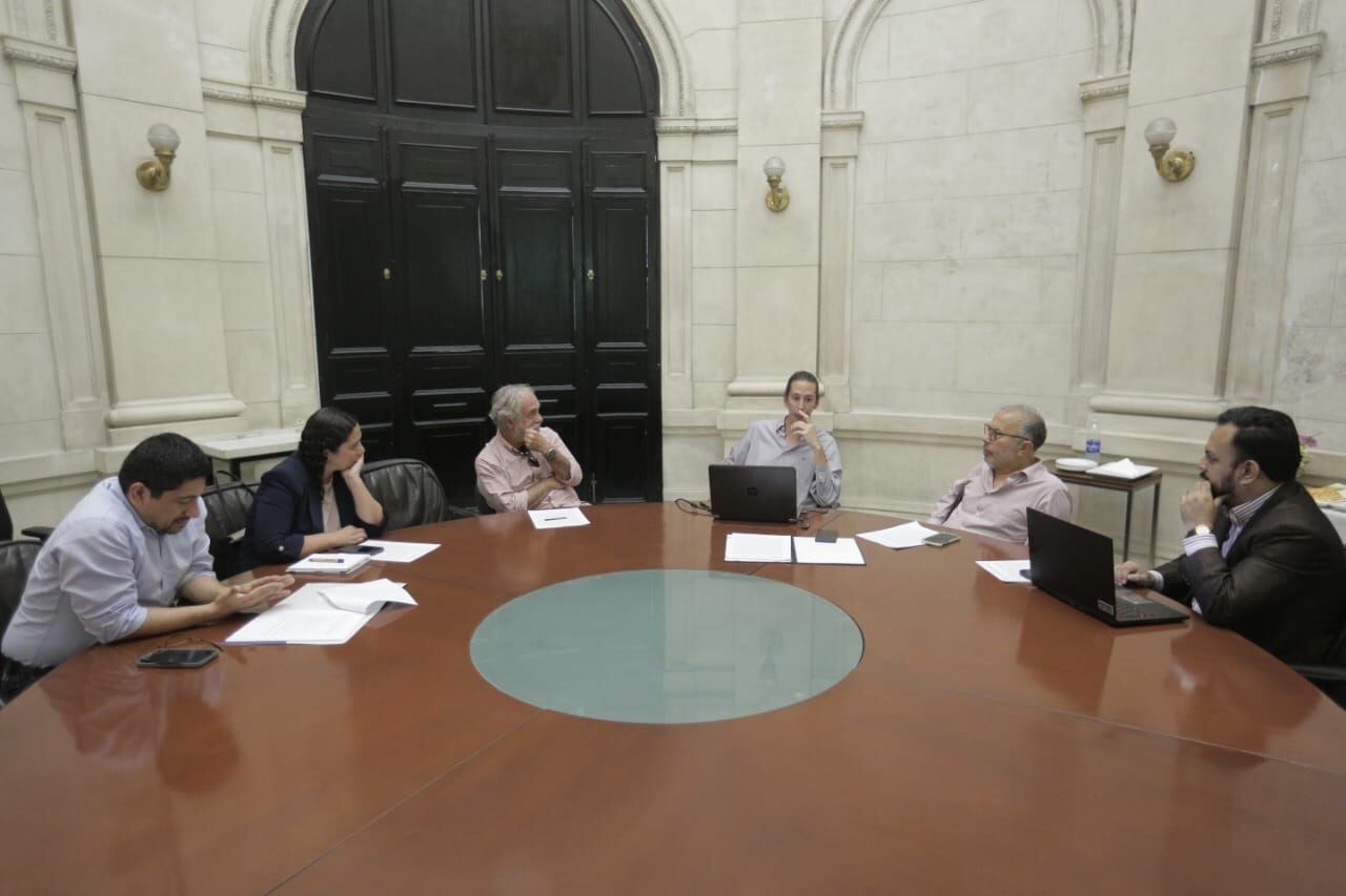 La modificatoria también atenta contra la libertad de expresión de periodistas y medios de comunicación, “cuya obligación es informar al respecto”.(Foto: Antonhy Niño de Guzmán / El Comercio)