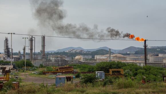 Quema en la refinería de Puerto La Cruz en el oriente de Venezuela.