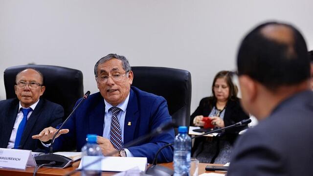Congresistas presentan moción de censura  contra ministro de Energía por caso Petroperú