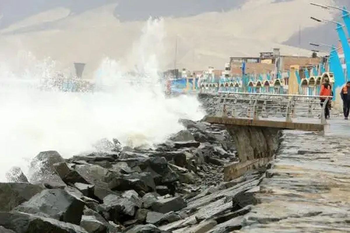 Indeci recomendó evitar el ingreso al mar ante oleajes previstos en la costa peruana. Foto: Andina
