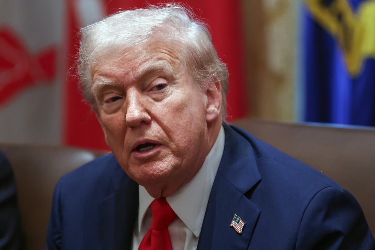 Trump reapareció en la Casa Blanca para anunciar su próximo viaje a Medio Oriente tras el histórico acuerdo con Hamás. Foto: EFE/EPA/SAMUEL CORUM / POOL.