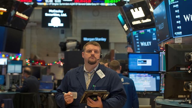 Wall Street abre en rojo y el Dow Jones baja un 0.61%