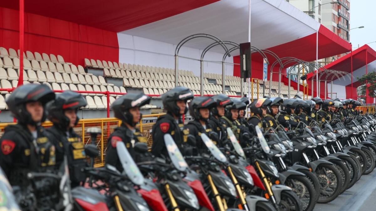MEF critica alza en pensiones de militares y policías: Nadie se jubila al 100% del último sueldo