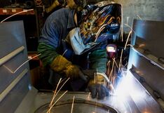 Industria manufacturera de Estados Unidos se contrajo más de lo esperado en abril