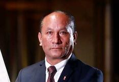 Prófugo Juan Silva pretende seguir recibiendo sueldo como profesor pese a no trabajar