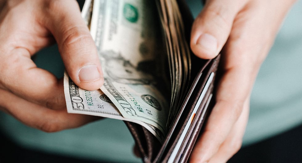 Dólar y elecciones en Perú: ¿ahorrar en dólares ahora?