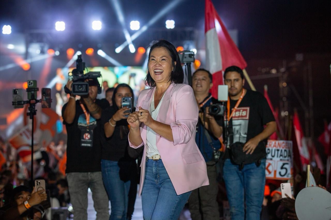 La candidata presidencial Keiko Fujimori, del partido Fuerza Popular realizó su mitin por cierre de campaña en el distrito de Villa El Salvador. (Foto: Fernando Sangama / @photo.gec).