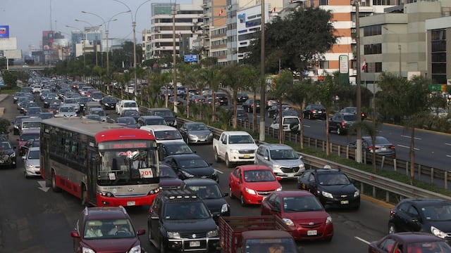 Lima se enfrenta a una de sus peores caras: el tráfico caótico
