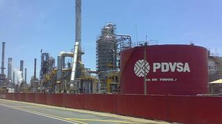 Debilitada por sanciones, venezolana PDVSA cede operaciones en campos petroleros a firmas extranjeras