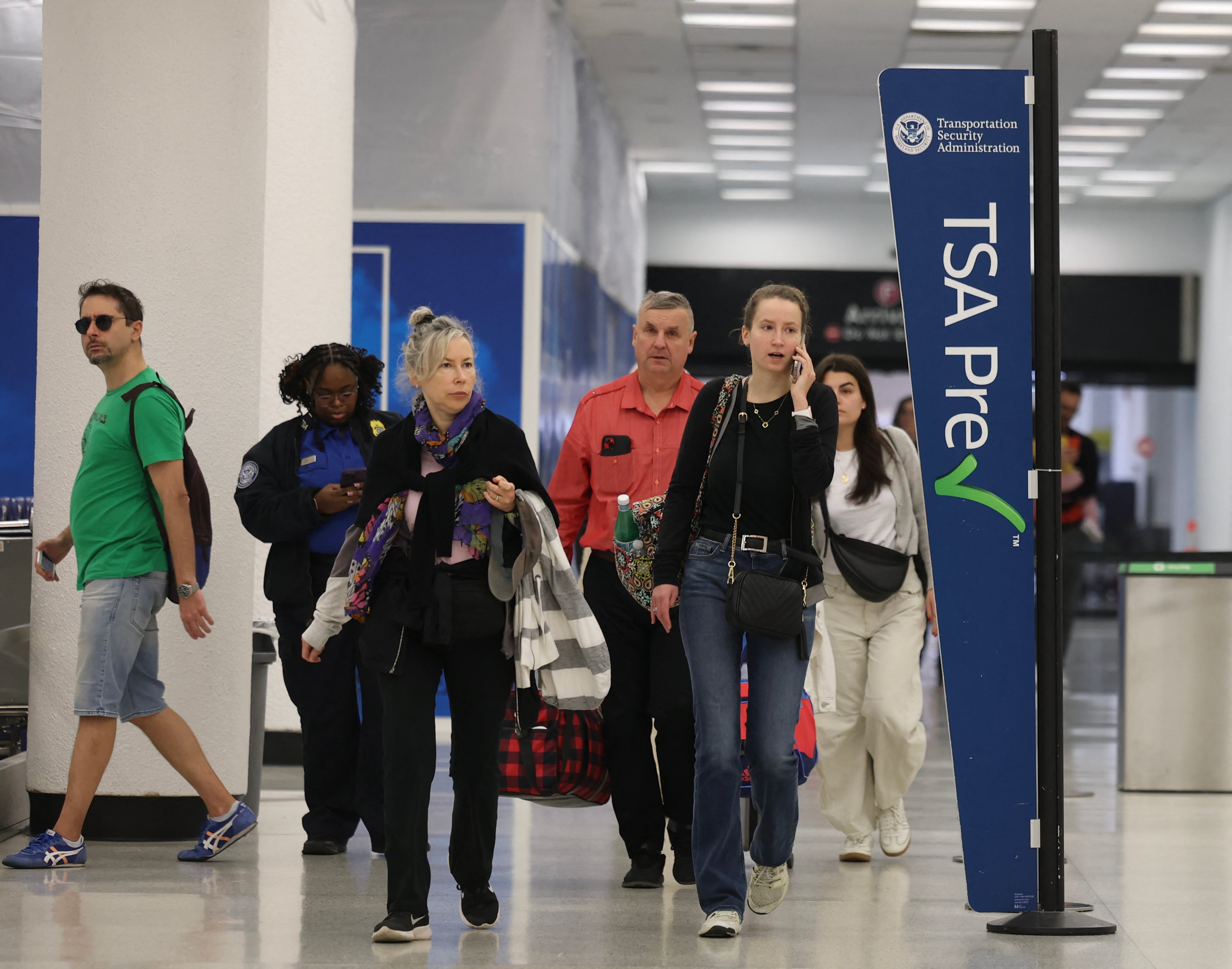 La TSA PreCheck permite a los usuarios inscritos en pasar controles de seguridad con mayor rapidez a lo habitual. (Crédito: JOE RAEDLE / GETTY IMAGES NORTH AMERICA / Getty Images via AFP)