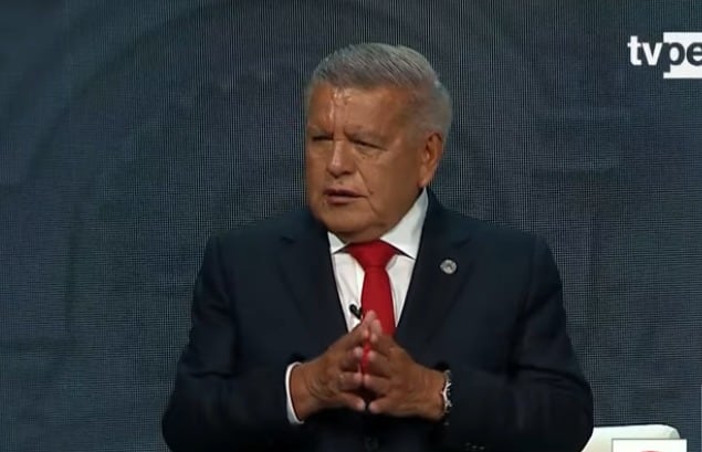 César Acuña propone impulsar la agricultura para combatir la anemia infantil durante debate presidencial. Captura: TV Perú