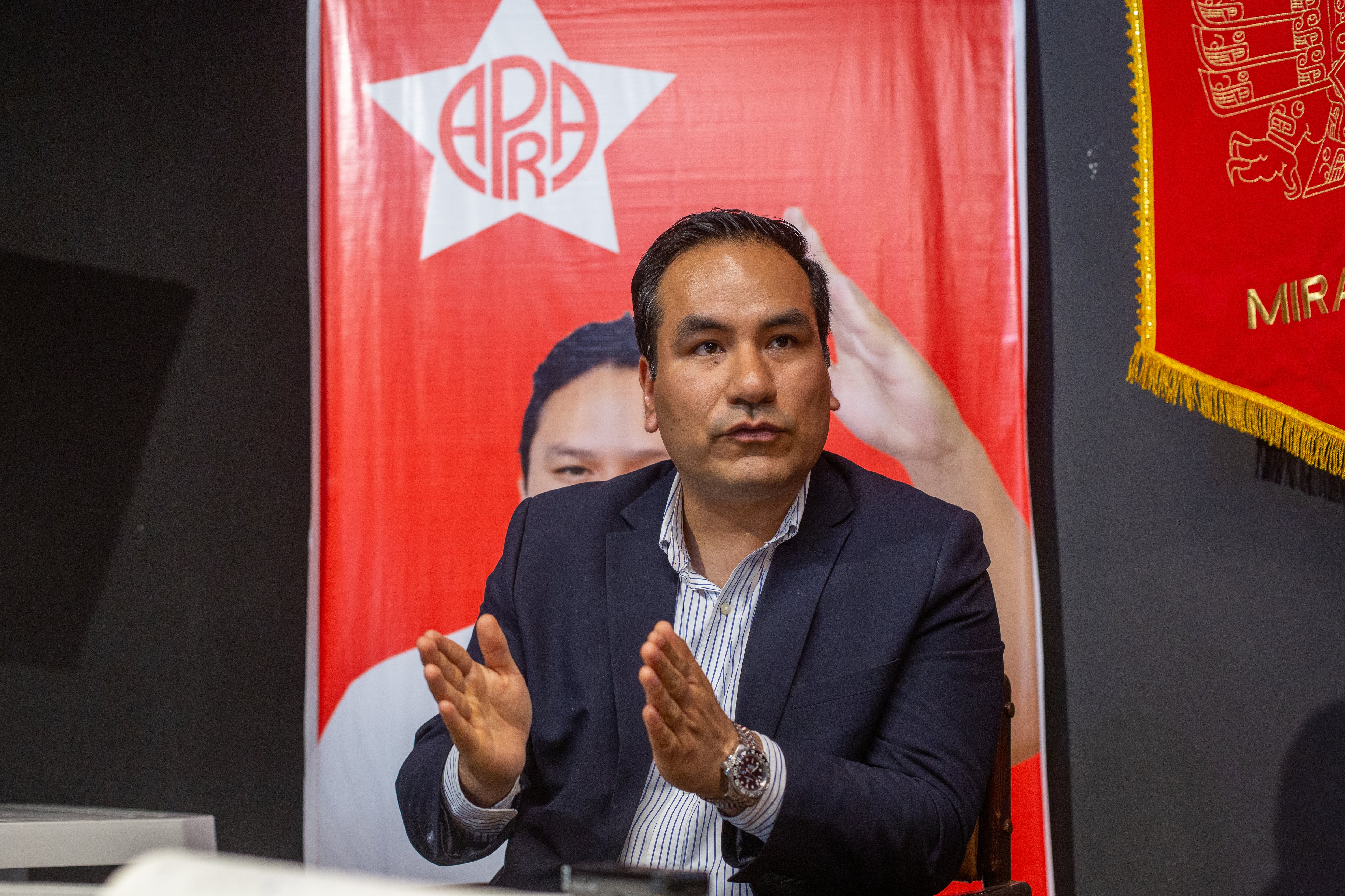 Víctor Cardenas, vocero del plan económico del APRA, en entrevista con Diario Gestión. (Foto: Fernando Sangama / @photo.gec).