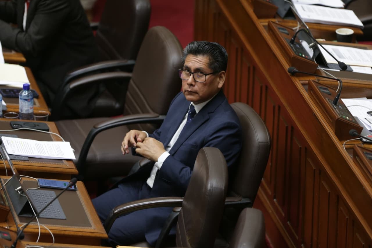 Víctor Cutipa, de Juntos por el Perú, es el presidente de la Comisión de Energía y Minas. (Foto: Cesar Bueno @photo.gec)