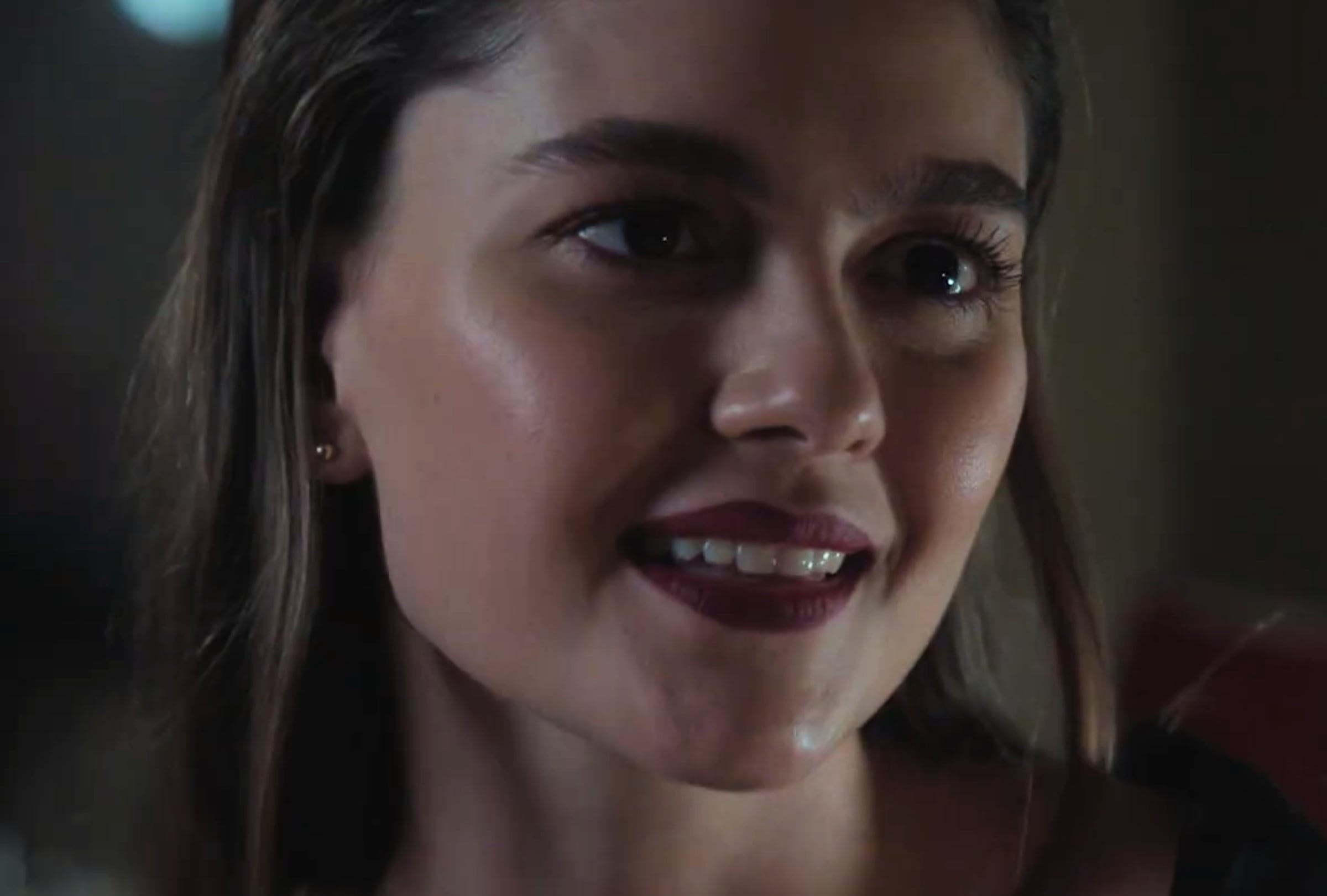 Paola Moreno como Lucía en una escena de la serie colombiana "En coma" (Foto: CMO Producciones / Netflix)