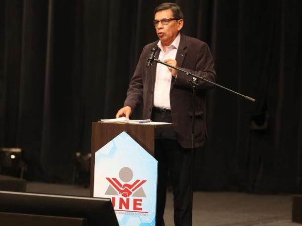 Hernando Cevallos en representación de Juntos por el Perú. (Foto: Andina)