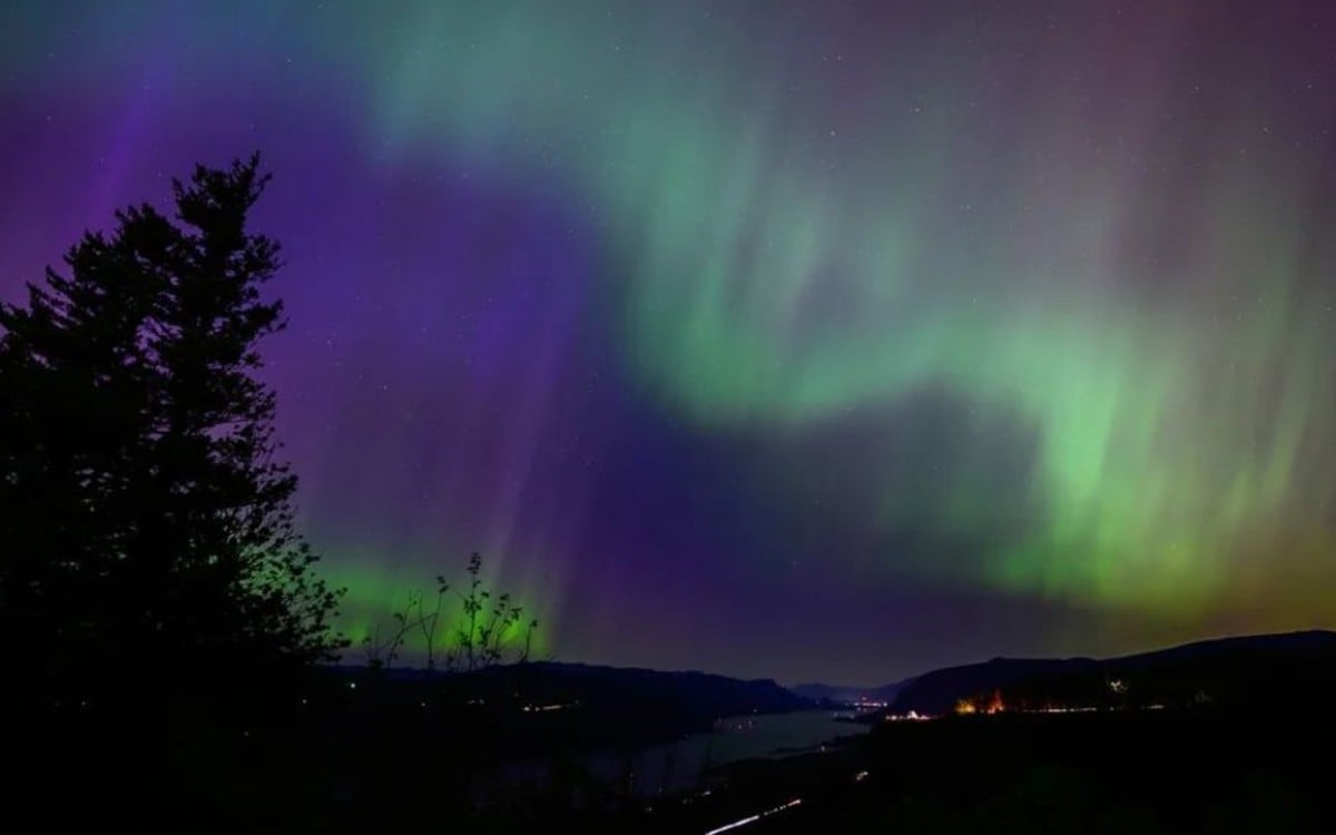 La observación dependerá del clima, la oscuridad del cielo y la intensidad final del fenómeno. (Imagen creada por El Comercio MAG usando la IA de "Perplexity")
