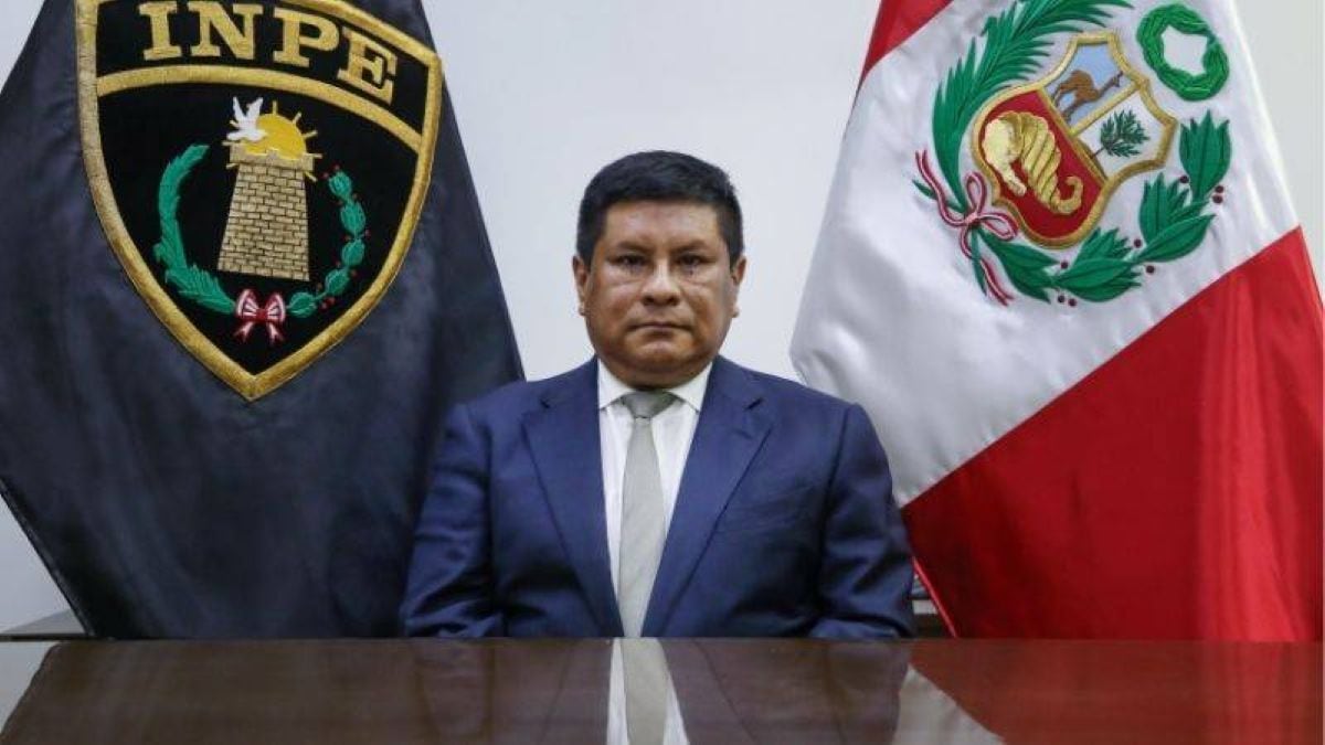 Iván Paredes Yataco difundió en Instagram la carta en la que comunica su renuncia irrevocable a la presidencia del INPE. Foto: Andina.