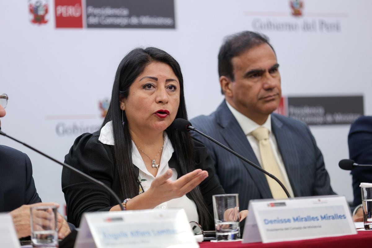 El decreto supremo aprobado permite a industrias migrar temporalmente a combustibles alternativos como diésel y GLP, informó la premier tras sesión del Consejo de Ministros.