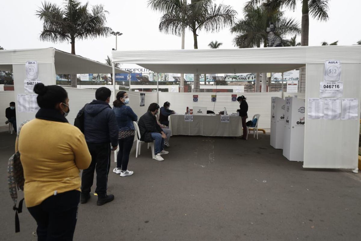 Para la segunda vuelta, la ONPE ha logrado reubicar las 136 mesas de sufragio que funcionaron en espacios abiertos de Lima. (Fotos: César Campos / @photo.gec)