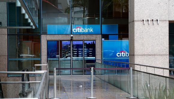 12 de junio del 2013. Hace 10 años. Citibank ya considera a Nadine para el 2016.