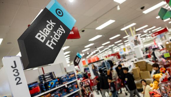 Los últimos resultados trimestrales de varias minoristas, desde Walmart hasta Best Buy, han evidenciado al consumidor debilitado. (Foto: AFP)