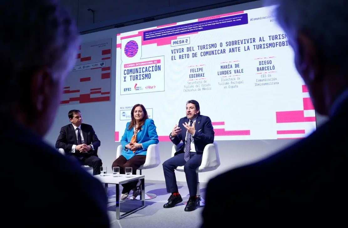 En cuatro mesas redondas se han tratado las oportunidades para la comunicación turística en un contexto de tensión en algunos destinos, así como la turismofobia, la verificación de noticias del sector y el futuro de la comunicación turística. Foto: EFE.
